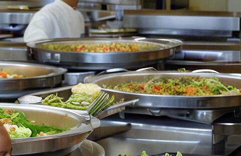 在大學(xué)食堂里包個(gè)窗口掙錢(qián)嗎？需要考慮哪些因素